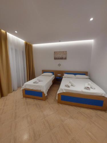 Comfort Triple Room with Shower image 7