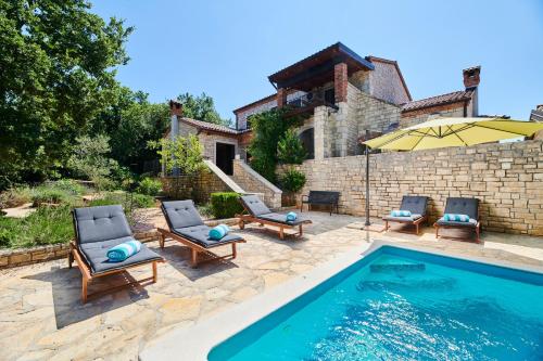 Villa Volpija for 8 people near Umag with private pool