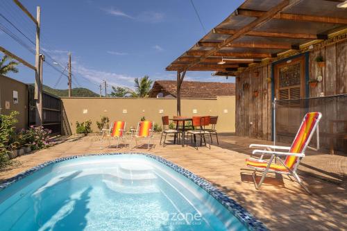 Casa Estilo Chalé c/ Piscina em Penha JRS0045