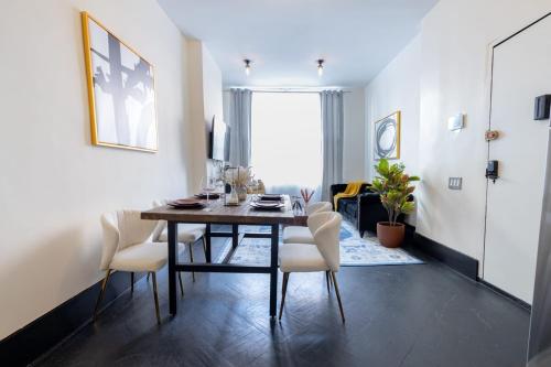 E10-1 Designer East Village Townhouse 1BR, New York (fotografie 6)