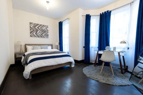 E10-1 Designer East Village Townhouse 1BR, New York (fotografie 7)
