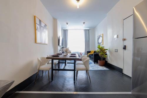 E10-1 Designer East Village Townhouse 1BR, New York (fotografie 8)
