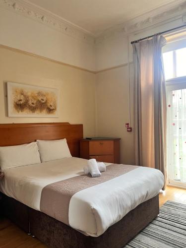 Ullet Suites - image 7