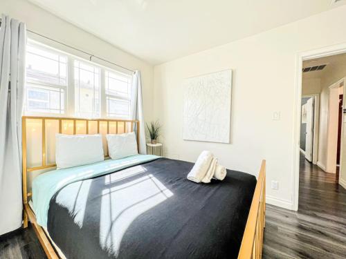 Modern 2BR Apartment in Heart of the City-MK1-WW in Los Angeles, USA