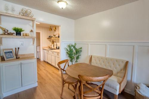 Southern Travel - Charming 3 Bedroom in مولتري - جورجيا