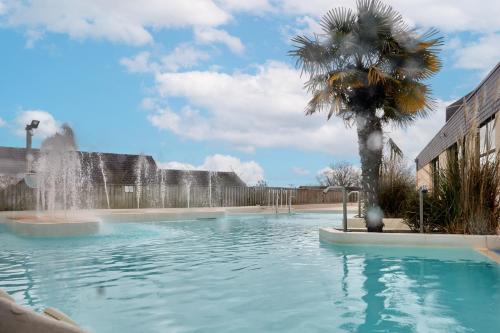Maison Jade - piscines partagées - Location saisonnière - Branville