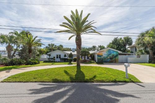 Surfs Up - Retreat At The Beach With Heated Pool Surfs Up - Retreat At The Beach With Heated Pool