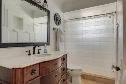 Surfs Up - Retreat At The Beach With Heated Pool Surfs Up - Retreat At The Beach With Heated Pool