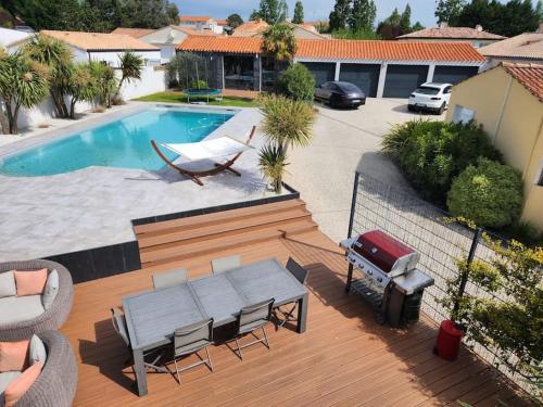 Villa avec piscine à 10 min des plages