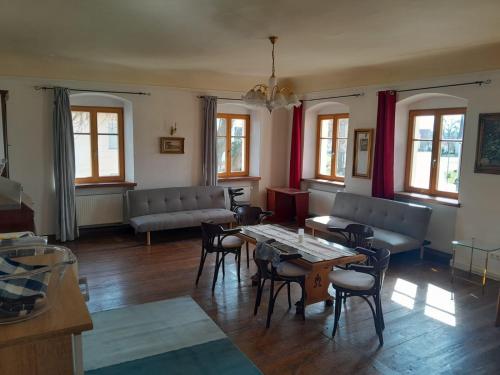Restorāns, Residieren in der Beletage des Schlößle (Residieren in der Beletage des Schloßle) in Fünfstetten