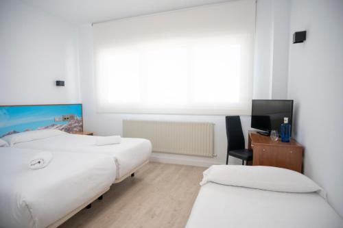 Restaurante Hotel Abadesa Room Type - Triple Room