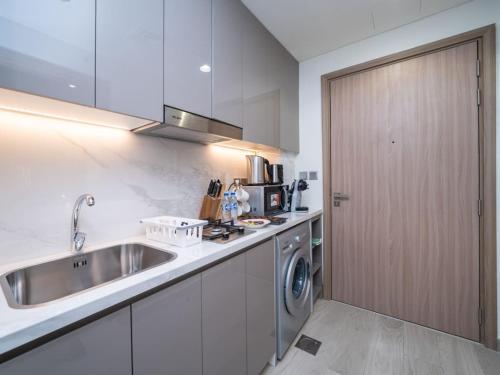 LUXFolio Retreats - Trendy Studio - image 9