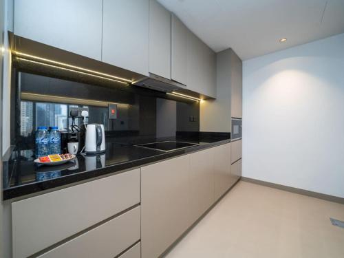 Luxfolio Retreats - Sleek Retreat - image 5