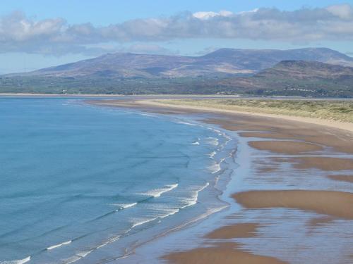 Utvendig, Henllys in Harlech