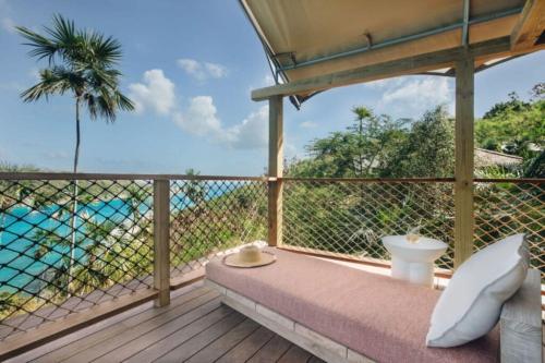 陽台/露台, Lovango Resort and Beach Club in 中部