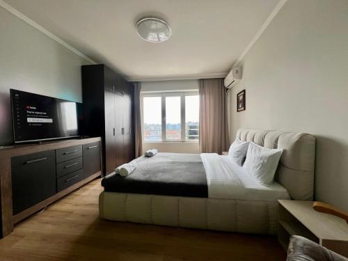 . Amazing view central 1 bedroom apartment