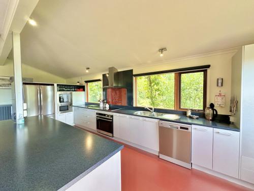 Kahmahnee - Apollo Bay dog friendly retreat