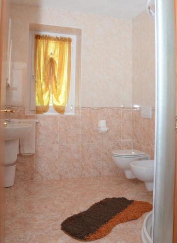 Hotel La Roccia Ponte Di Legno Italy