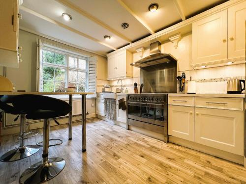 Kitchen, Middle Lodge in Ryde East