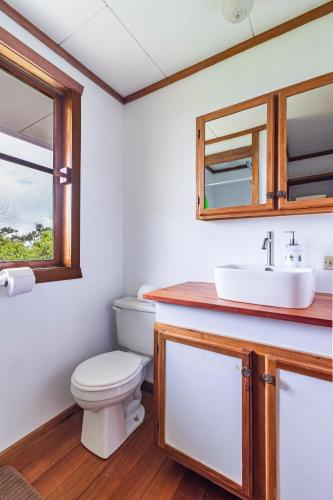 Three-Bedroom House image 7