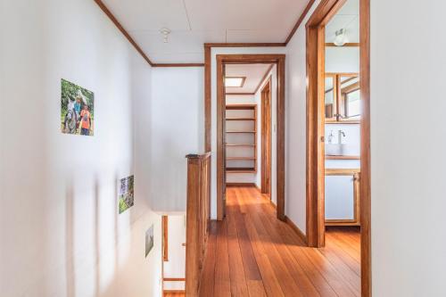 Three-Bedroom House image 5