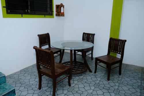 Seadmed, Aashray Guestroom in Kashid