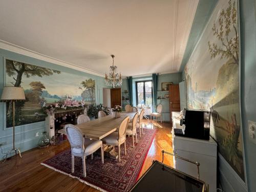 Bankett-terem, La plaine de l'Angelus in Chailly-en-Biere (Ile-de-France)