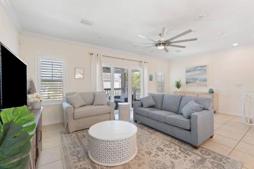 Pool Beach Club Spacious 2bd Sleeps 8 - image 4