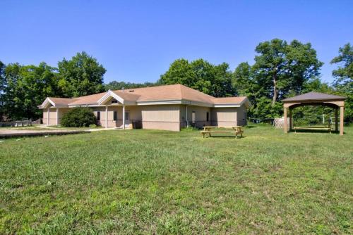 Escape to Nature and Lake views Studio Style Rooms in Batlleika (MN)
