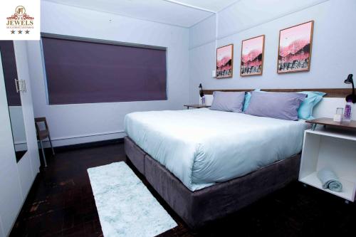 JFT self catering units – East London, IA