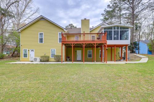 Modern Apartment 22 Mi to Downtown Atlanta! in Jonesboro, USA