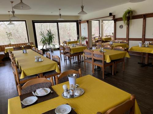 Food and beverages, Hotel am Steinertsee - Kassel-Ost in Kaufungen