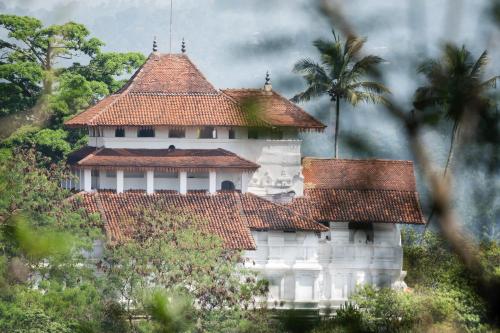 Captain's Bungalow, Kandy