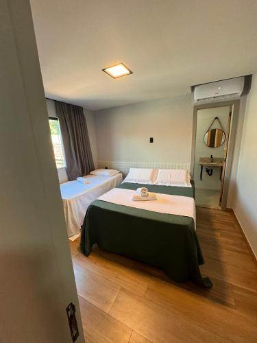 3 twin beds
