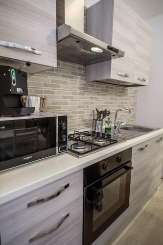 One-Bedroom Apartment image 10