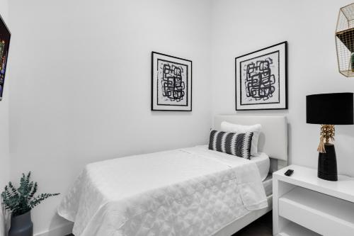 Miami Magic Vibrant 2 Bedroom with Free Parking in Miami, USA