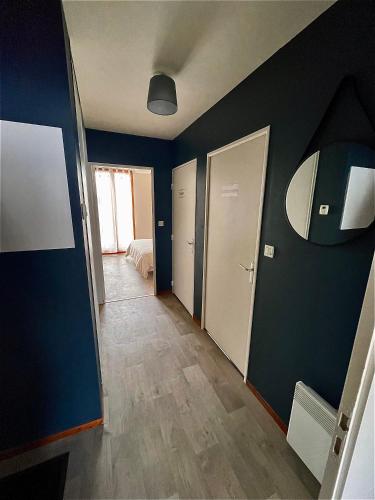 CHARMANT APPARTEMENT AVEC GRANDE CAPACITÉ D’ACCUEIL (CHARMANT APPARTEMENT AVEC GRANDE CAPACITE D’ACCUEIL) in Rennes Suburbs