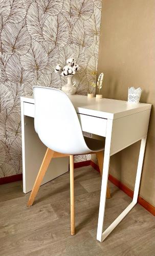 CHARMANT APPARTEMENT AVEC GRANDE CAPACITÉ D’ACCUEIL (CHARMANT APPARTEMENT AVEC GRANDE CAPACITE D’ACCUEIL) in Rennes Suburbs