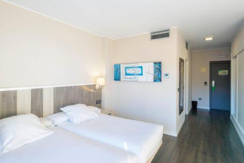 Hotel La Palma de Llanes by gaiarooms – Llanes, FL