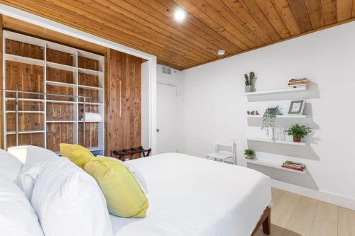 Welcoming Airbnb Walkig distance to Las Olas Blvd in Fort Lauderdale, USA