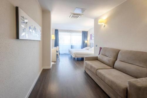 Hotel La Palma de Llanes by gaiarooms – Llanes, FL