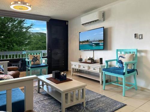 Marina View Condo 2 Bed / 2 Bath Sleeps 7