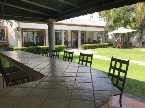 Hermosa Casa llena de vida, jardín y alberca! in Jiutepec, Mexico