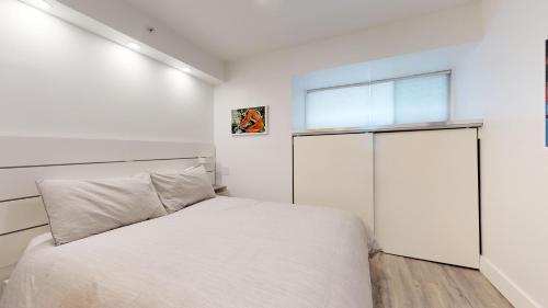 1BR + Sofabed | Whistler on the Lake | Lakefront | Serene Location | Wood Fireplace - image 5