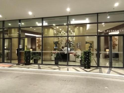 Grand Canal Penthouse!, Манила