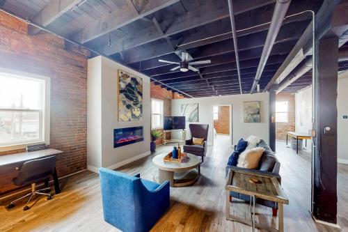 Broadway Loft