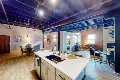 Broadway Loft