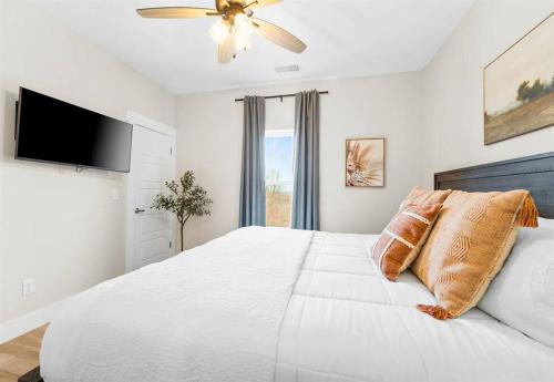 Luxury Lakefront: 9BR/8.5BA, Views, Peak Comfort in Branson, USA