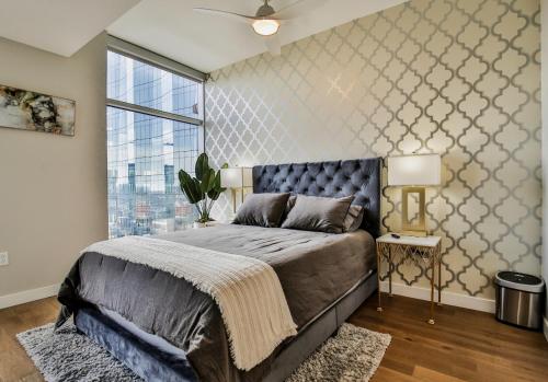 Deluxe Studio Apartment On Broadway in Nashville, USA
