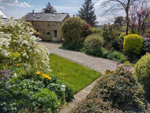 Acorn Cottage Ashover - image 12